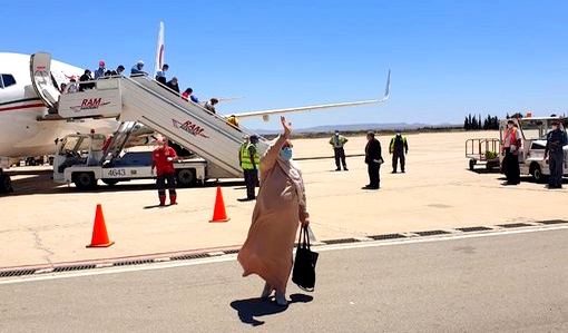 المغرب يواصل عمليات إجلاء العالقين بإسبانيا.. وصول 3 طائرات لمطار وجدة على متنها أزيد من 300 شخص المغرب يواصل عمليات إجلاء العالقين بإسبانيا.. وصول 3 طائرات لمطار وجدة على متنها أزيد من 300 شخص