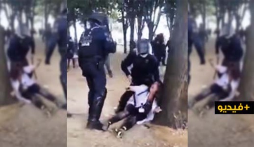 الأمن الفرنسي يعنف الأطر الصحية بطريقة مستفزة وغضب عارم وسط الفرنسيين الأمن الفرنسي يعنف الأطر الصحية بطريقة مستفزة وغضب عارم وسط الفرنسيين