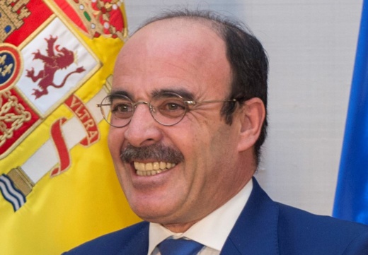 البيجيدي يتساءل.. كيف تمكن إلياس العماري من تهريب الأموال وبناء فندق فخم في إسبانيا؟ البيجيدي يتساءل.. كيف تمكن إلياس العماري من تهريب الأموال وبناء فندق فخم في إسبانيا؟