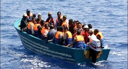 إحباط محاولة هجرة نحو 48 شخصا بعرض سواحل الحسيمة إحباط محاولة هجرة نحو 48 شخصا بعرض سواحل الحسيمة