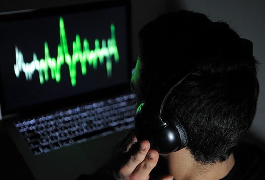 القضاء يبطل محضرا للشرطة بسبب التنصت على المكالمات الشخصية لمتهم القضاء يبطل محضرا للشرطة بسبب التنصت على المكالمات الشخصية لمتهم