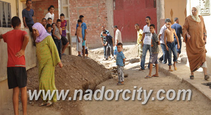 ساكنة حي سيدي عثمان الغربي تحتج على الأشغال العشوائية للتأهيل الحضري بزايو ساكنة حي سيدي عثمان الغربي تحتج على الأشغال العشوائية للتأهيل الحضري بزايو