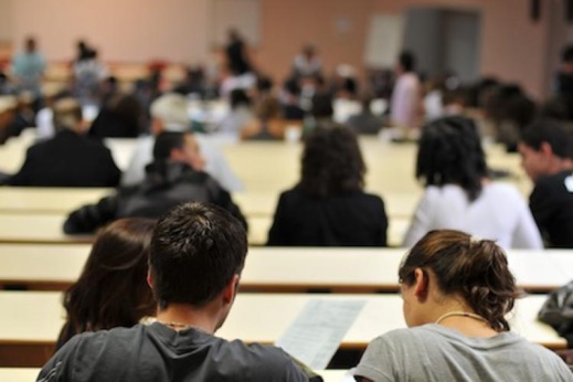 تأجيل الامتحانات الجامعية بالمغرب يحرم طلبة ناظوريين من متابعة الدراسة في الخارج