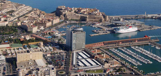 بعد قضاء المغرب على التهريب.. مليلية تنشئ خطا تجاريا يربط الثغر المحتل بالجزائر
