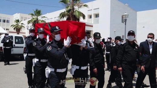 حصريا.. تفاصيل حول شهيد الواجب الشرطي الذي قتل بالحسيمة وقاتله الذي اعتقلته الأجهزة الأمنية حصريا.. تفاصيل حول شهيد الواجب الشرطي الذي قتل بالحسيمة وقاتله الذي اعتقلته الأجهزة الأمنية