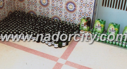 أمن زايو يوقف مروج للخمور ومساعد له أمن زايو يوقف مروج للخمور ومساعد له