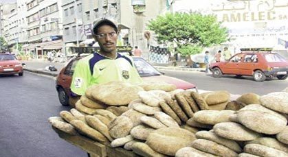 الحكومة تخصص 100 مليار سنتيم من أجل الخبز الحكومة تخصص 100 مليار سنتيم من أجل الخبز