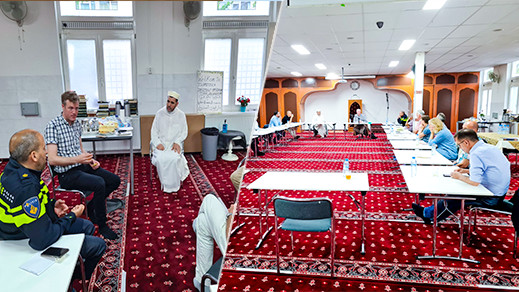 أمسية تواصلية تجمع بين المساجد والكنائس بأمستردام تزامنا مع فتح دور العبادة المرتقب أمسية تواصلية تجمع بين المساجد والكنائس بأمستردام تزامنا مع فتح دور العبادة المرتقب