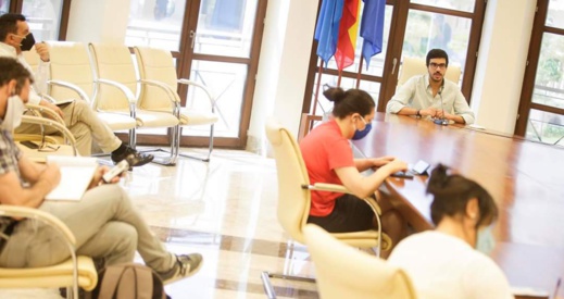 مسؤول في حكومة مليلية يثني على الجهود الاقتصادية المغربية بالناظور مسؤول في حكومة مليلية يثني على الجهود الاقتصادية المغربية بالناظور