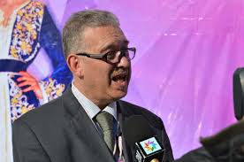 رشيد الصبار يكتب.. هل الزوج المتقاعد ضيف ثقيل على الأسرة