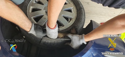 توقيف فرنسي بميناء مليلية حاول تهريب كمية من المخدرات بطريقة احتيالية توقيف فرنسي بميناء مليلية حاول تهريب كمية من المخدرات بطريقة احتيالية