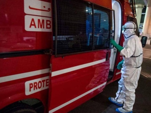 نقل أفراد عائلة في الحسيمة إلى العزل الصحّي وسط أنباء عن تعرضهم لتسمّم نقل أفراد عائلة في الحسيمة إلى العزل الصحّي وسط أنباء عن تعرضهم لتسمّم