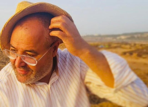 أحمد زاهد يصدر مسرحيته الجديدة يني إشارزن ثاغنانت أحمد زاهد يصدر مسرحيته الجديدة يني إشارزن ثاغنانت