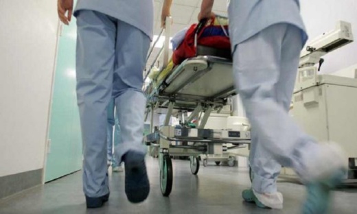 وجبة خفيفة تودي بحياة طفل وترسل والده إلى الإنعاش بين الحياة والموت والأمن يتدخّل وجبة خفيفة تودي بحياة طفل وترسل والده إلى الإنعاش بين الحياة والموت والأمن يتدخّل