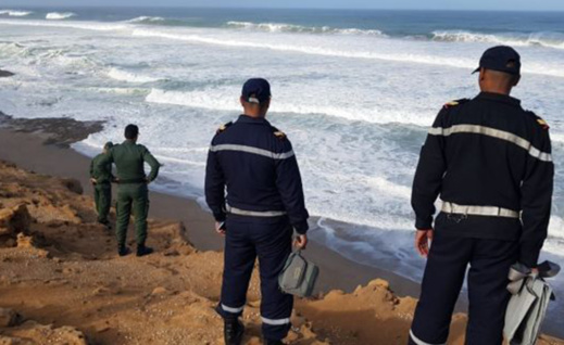 نقل عائد من مليلية بطريقة سرية إلى قسم الحجر الصحي بالناظور نقل عائد من مليلية بطريقة سرية إلى قسم الحجر الصحي بالناظور