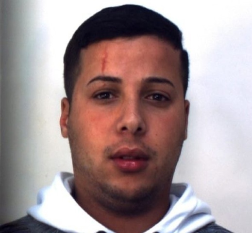 شاب مغربي في إيطاليا ينقذ طفلا وأمه من موت محقق شاب مغربي في إيطاليا ينقذ طفلا وأمه من موت محقق