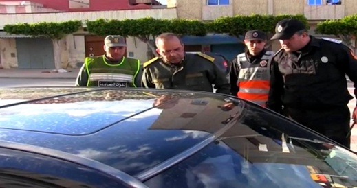 سلطات العروي تحرر مخالفات لموطنين بسبب عدم ارتداء الكمامات وتغلق محلين تجاريين سلطات العروي تحرر مخالفات لموطنين بسبب عدم ارتداء الكمامات وتغلق محلين تجاريين