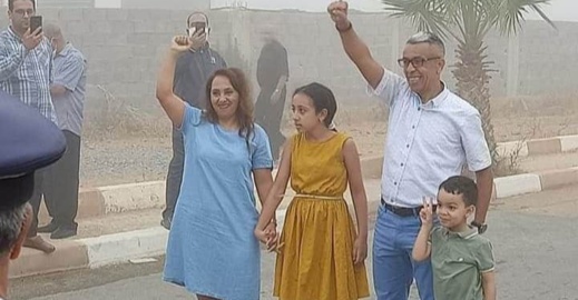 الصحافي المهداوي يعانق الحرية بعد 3 سنوات من السجن 