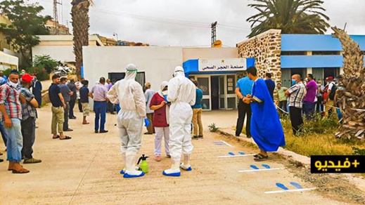 شاهدوا.. تجمهر أمام قسم الحجر الصحي بالناظور ينذر بكارثة وبائية