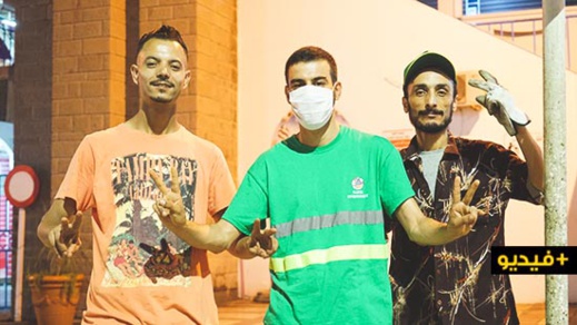 عمال النظافة يناشدون تجار الأسواق والمواطنين عدم تلويث مدينة الناظور عمال النظافة يناشدون تجار الأسواق والمواطنين عدم تلويث مدينة الناظور