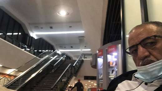 هكذا قضى مهاجر مغربي عائد من أمستردام ليلة في المطار "دون ماء ولا أكل" بعد قرار منع السفر هكذا قضى مهاجر مغربي عائد من أمستردام ليلة في المطار "دون ماء ولا أكل" بعد قرار منع السفر
