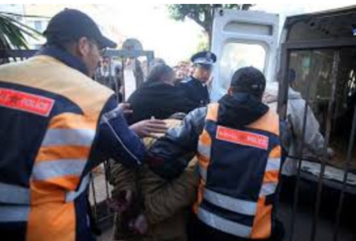 ثماني سنوات سجنا و16 مليارا غرامة لمرّوج "كوكايين" في الحسيمة ثماني سنوات سجنا و16 مليارا غرامة لمرّوج "كوكايين" في الحسيمة