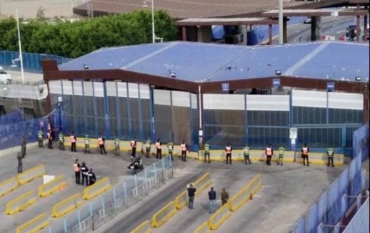 أزمة القاطنين بمليلية الذين علقوا بالناظور تقترب من الإنفراج أزمة القاطنين بمليلية الذين علقوا بالناظور تقترب من الإنفراج