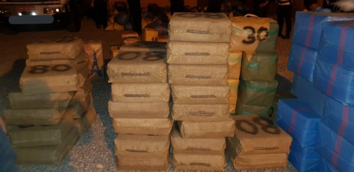 إحباط عملية تهريب المخدرات من شاطئ بوقانا إحباط عملية تهريب المخدرات من شاطئ بوقانا