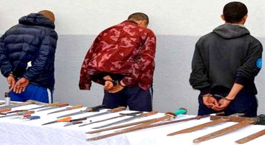 اعتقال 3 متورطين في عملية اختطاف شاب وطلب فدية بسبب تصفية حسابات الاتجار في المخدرات اعتقال 3 متورطين في عملية اختطاف شاب وطلب فدية بسبب تصفية حسابات الاتجار في المخدرات