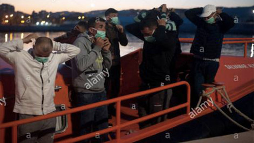 رغم العيد وكورونا.. شباب من الحسيمة يصلون إلى إسبانيا على متن قارب للهجرة السرية