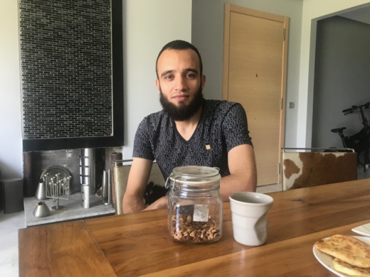 اعمارشا يكشف عن تجربة السجن ويتعهد بالكشف عن أمور أخرى حين مغادرة كافة معتقلي الحراك اعمارشا يكشف عن تجربة السجن ويتعهد بالكشف عن أمور أخرى حين مغادرة كافة معتقلي الحراك