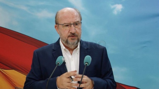 برلماني بمليلية: المغرب استغل ضعف الحكومة الإسبانية ليخنق المدينة بعد 150 سنة من التجارة الحدودية برلماني بمليلية: المغرب استغل ضعف الحكومة الإسبانية ليخنق المدينة بعد 150 سنة من التجارة الحدودية