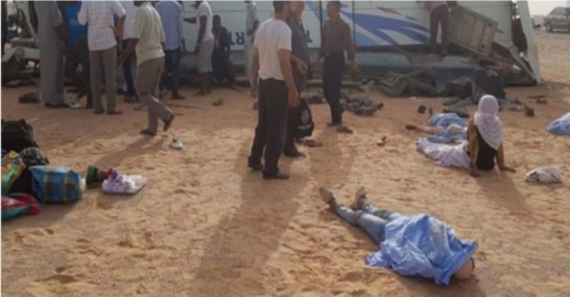 مصرع 12 شخصا في حادث انقلاب حافلة لنقل المسافرين