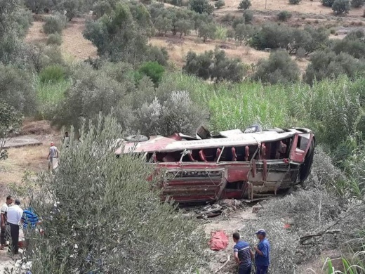 تفاصيل حادثة انقلاب الحافلة التي أودت بحياة 12 راكب 