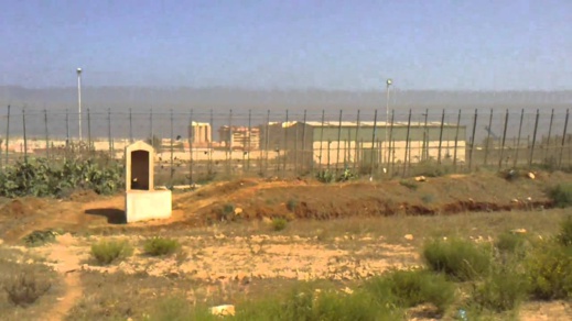 بالتفاصيل.. وفاة مغربي عالق بمليلية بعد محاولته عبور السياج الحديدي بالتفاصيل.. وفاة مغربي عالق بمليلية بعد محاولته عبور السياج الحديدي