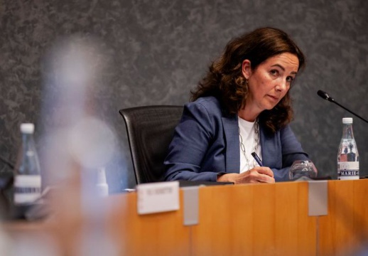 عمدة أمستردام: إذا تواصَل تسجيل إصابات مرتفعة بكورونا سيتم إغلاق المدينة عمدة أمستردام: إذا تواصَل تسجيل إصابات مرتفعة بكورونا سيتم إغلاق المدينة