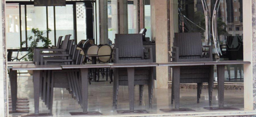 وزارة الداخلية تعفي أرباب المقاهي والمطاعم من الجبايات المحلية عن فترة الحجر الصحي وزارة الداخلية تعفي أرباب المقاهي والمطاعم من الجبايات المحلية عن فترة الحجر الصحي