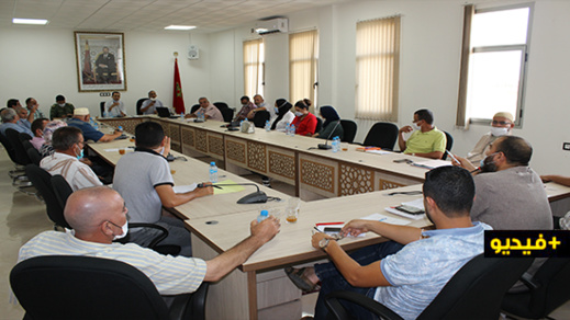 الدورة الاستثنائية لمجلس جماعة بوعرك تمر في أجواء مشحونة ومنع الساكنة من الحضور
