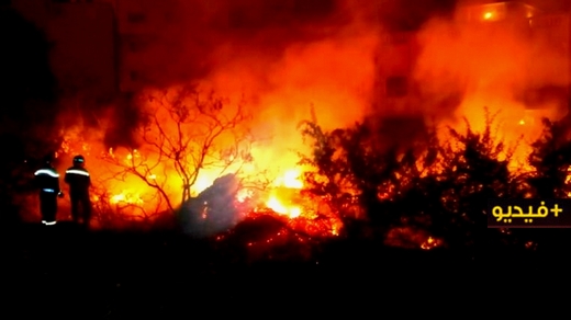 إندلاع حريق مهول في حديقة منزل بأزغنغان يستنفر السلطات المحلية والوقاية المدنية إندلاع حريق مهول في حديقة منزل بأزغنغان يستنفر السلطات المحلية والوقاية المدنية