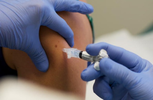 "عيوب" اللقاح الروسي ضد كورونا بدأت تنكشف.. ليس صالحا للجميع ويسبب اعراض جانبية