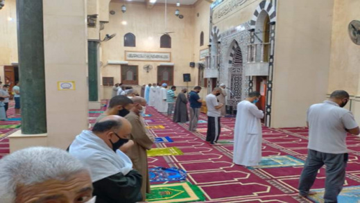 خطيب مسجد يتحدّى الإجراءات والتدابير الاحترازية ويؤمّ الناس سرا ووزارة الأوقاف تتدخل فورا خطيب مسجد يتحدّى الإجراءات والتدابير الاحترازية ويؤمّ الناس سرا ووزارة الأوقاف تتدخل فورا