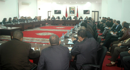 المركز الجهوي للاستثمار بالحسيمة نظم لقاء حول الفرص الاستثمارية والخدمات الجهوية المندمجة المركز الجهوي للاستثمار بالحسيمة نظم لقاء حول الفرص الاستثمارية والخدمات الجهوية المندمجة