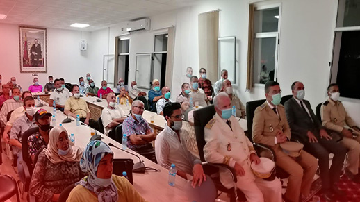 صور.. مراسيم الانصات للخطاب الملكي ببوعرك بمناسبة الذكرى 67 لثورة الملك والشعب صور.. مراسيم الانصات للخطاب الملكي ببوعرك بمناسبة الذكرى 67 لثورة الملك والشعب