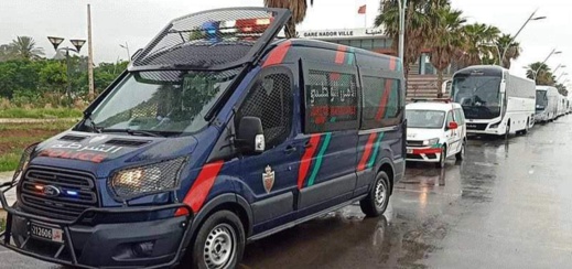 السلطات تمنع حافلات المسافرين القادمة من المناطق الموبوءة من دخول الناظور السلطات تمنع حافلات المسافرين القادمة من المناطق الموبوءة من دخول الناظور