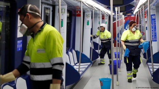 إسبانيا تتّجه نحو إعادة الإغلاق بعد ارتفاع أعداد المصابين بكورونا مؤخرا إسبانيا تتّجه نحو إعادة الإغلاق بعد ارتفاع أعداد المصابين بكورونا مؤخرا