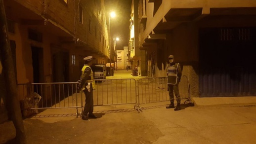 السلطات تغلق منافذ دوار بالريف بعد ظهور بؤرة جديدة بـ 32 مصاب سببها جنازة السلطات تغلق منافذ دوار بالريف بعد ظهور بؤرة جديدة بـ 32 مصاب سببها جنازة