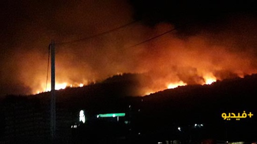 حريق مهول يتسبب في إغلاق الطريق بين الحسيمة و"باب برد" حريق مهول يتسبب في إغلاق الطريق بين الحسيمة و"باب برد"