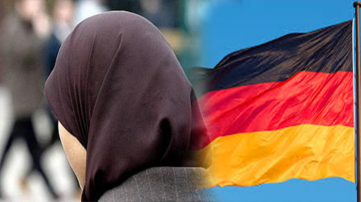 القضاء الألماني يحكم بتعويض معلمة مسلمة طردت من العمل بسبب الحجاب