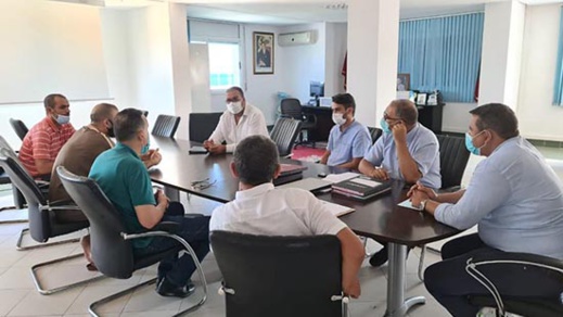 في اجتماع مع تجار "سوبير مارشي".. مجعيط يطمئنهم بخصوص مشكل توقف الأشغال في اجتماع مع تجار "سوبير مارشي".. مجعيط يطمئنهم بخصوص مشكل توقف الأشغال