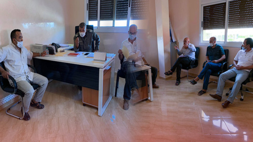 جمعيات الآباء ومدراء المؤسسات التعليمية بـ "إعزانن" يتباحثون مع خليفة القائد تدابير إنجاح الدخول المدرسي جمعيات الآباء ومدراء المؤسسات التعليمية بـ "إعزانن" يتباحثون مع خليفة القائد تدابير إنجاح الدخول المدرسي